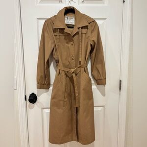 Vintage London Fog Women’s trench coat size 6